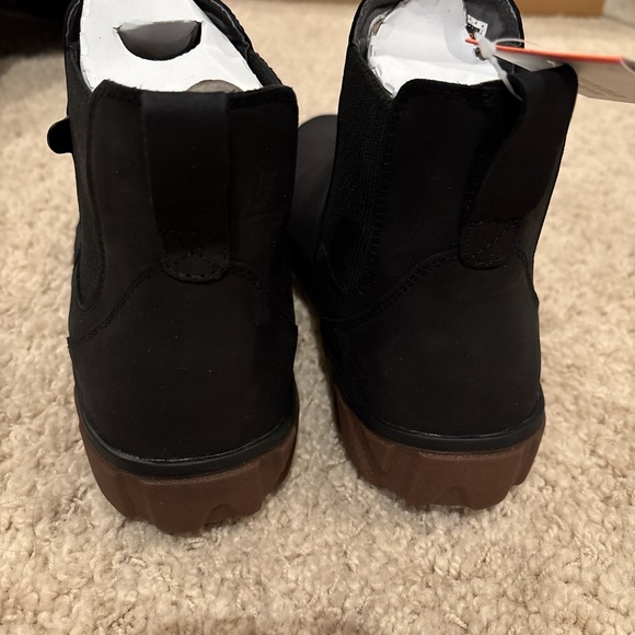 New in Box BOGS Men's Casual Chelsea II Waterproof Slip-On Black Boots Size 11 - Picture 6 of 8